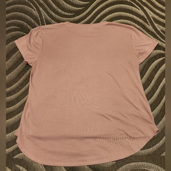 Disney Tangled Pascal Pocket Womens T-Shirt - BoxLunch Exclusive - Picture 2 of 2